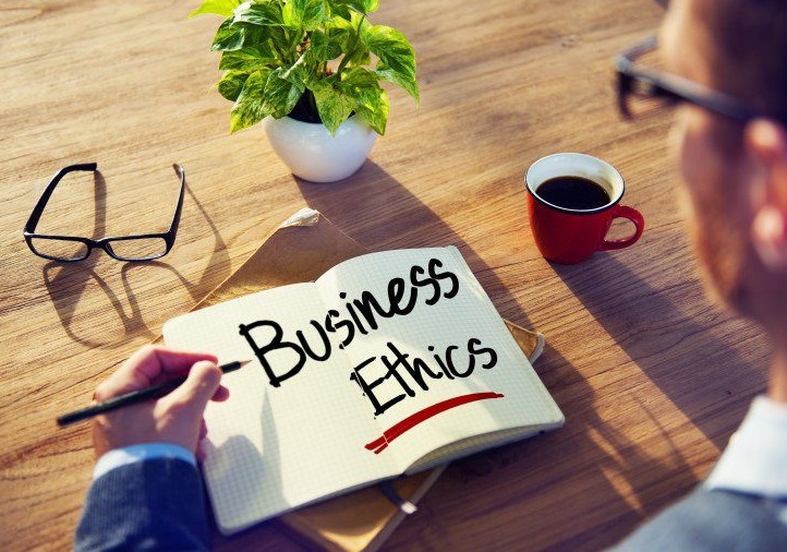 D3PERPAJAKAN_ETIKA DAN HUKUM BISNIS_GENAP2024/2025