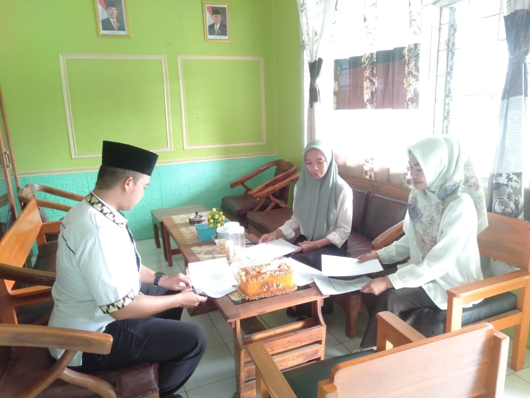 observasi kepada kepala sekolah upt smp negeri 1 pardasuka