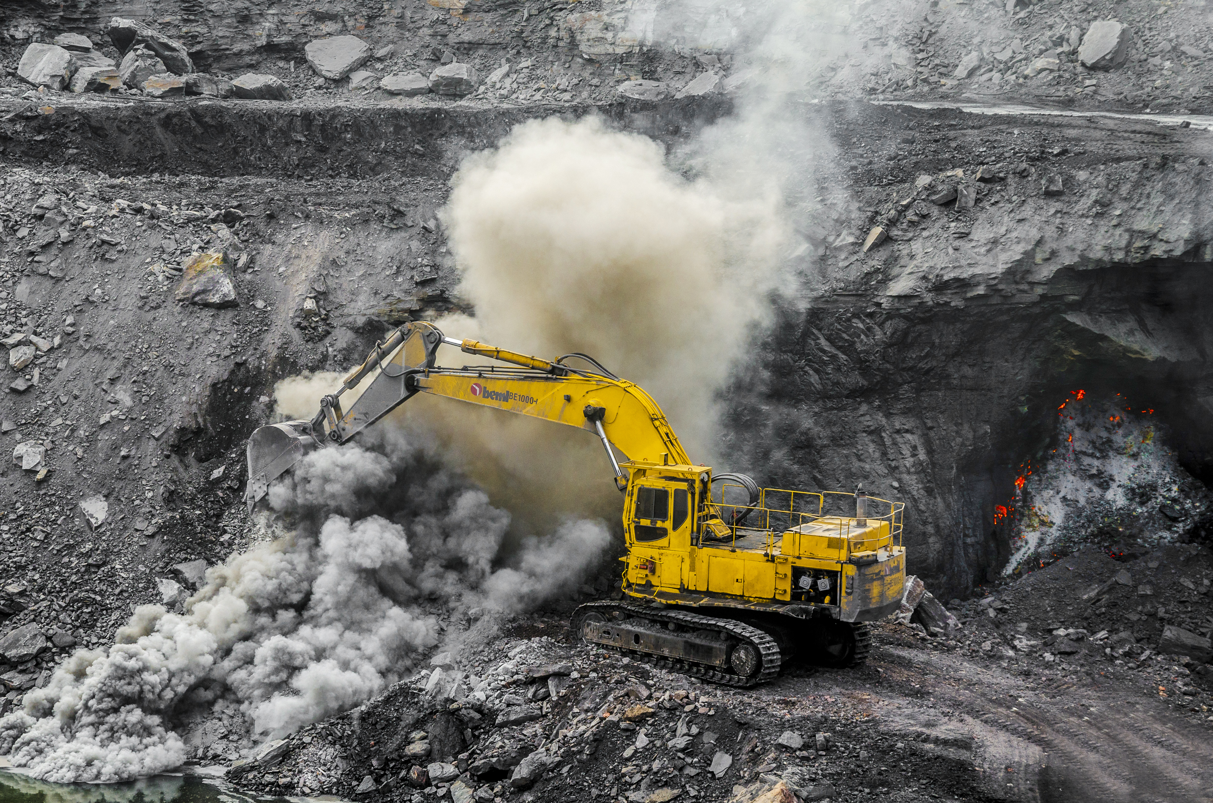 Eksplorasi Mineral dan Batubara_A_25/26