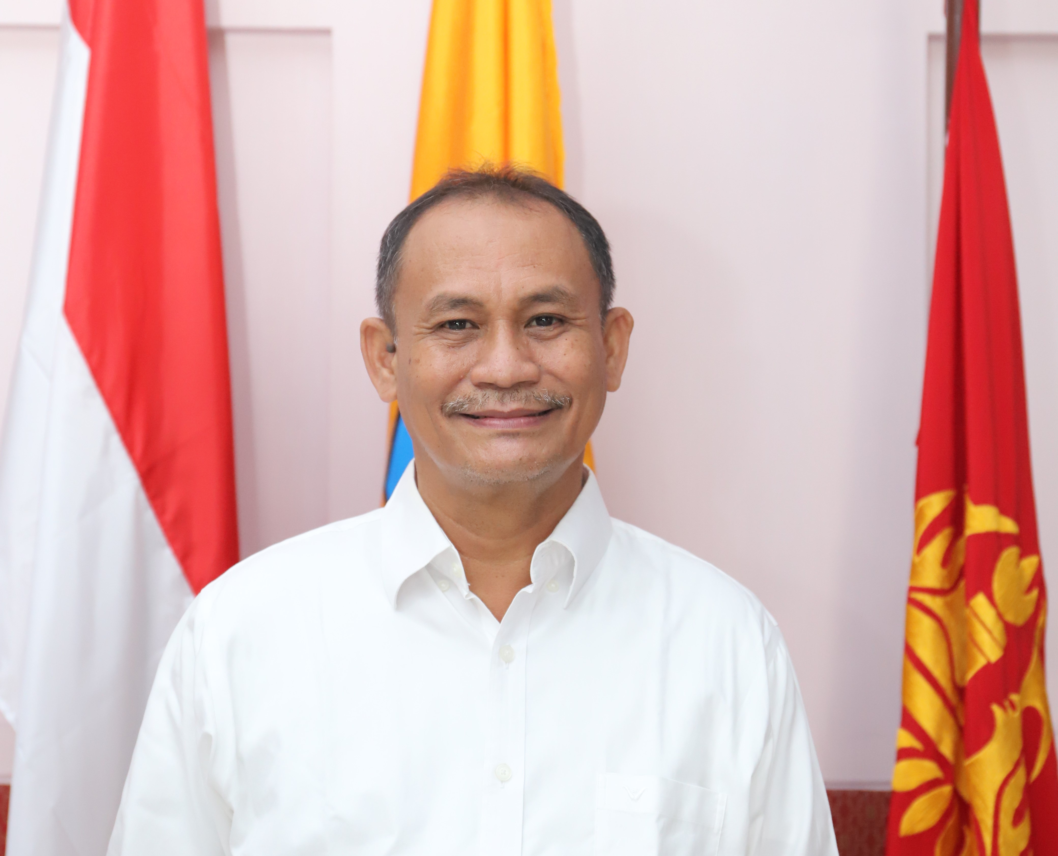 FH.S1 - HUKUM DAN KRIMINALISTIK (Dr. Heni Siswanto dan Sri Riski)
